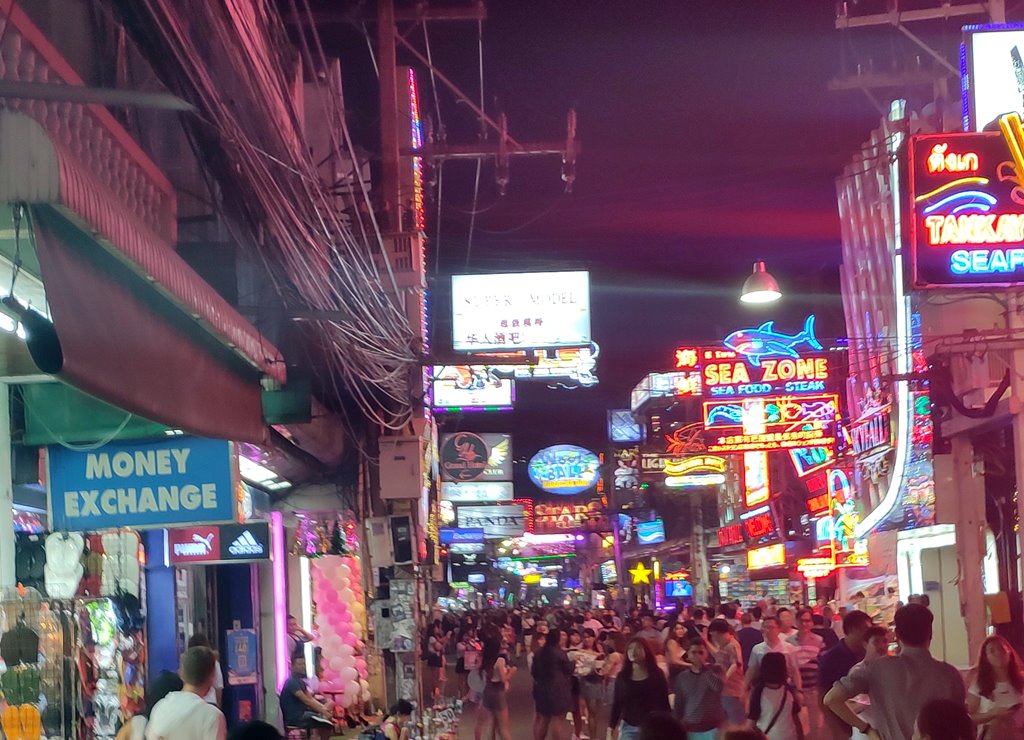 Pattaya: ‘24 Hours a Day’ City with Crazy Nights | WanderoPhilia